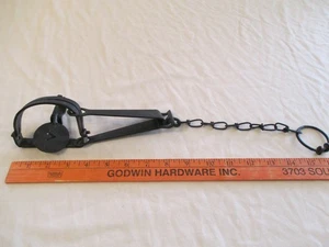 Vintage Victor Oneida Long Spring Small Game Animal Snare Foot Hold Trap W/Chain - Picture 1 of 10