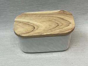 KOOV Porcelain Large Butter Dish with Lid Countertop Airtight Butter Container - Picture 1 of 6