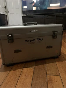 Sony Video 8 LCH-V200 Aluminum Hard Case Only - - - E1796 - Picture 1 of 4