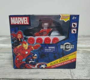 Kit Modelo Marvel 4x4 Rebels - Jeep Wrangler Rubicon Viuda Negra - Kit de Camión de 4,5 - Imagen 1 de 9