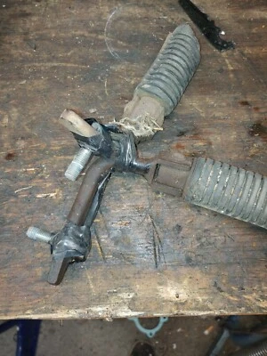 Pinos de motorista esquerdo direito Honda CB400A 1978 - Imagem 1 de 2