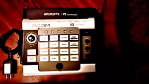 ZOOM V3 vocal processor with updated firmware and zoom power supply - Picture 1 of 3