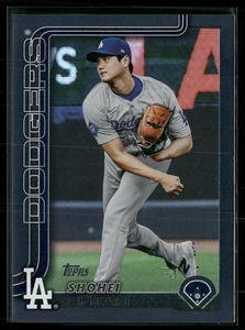 2025 Topps #400 Shohei Ohtani Black Rainbow Foil #/10 - Picture 1 of 2