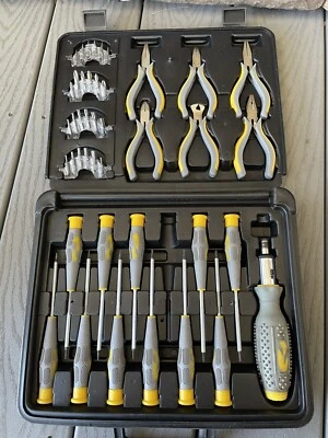 Workforce Pliers Side Cutter Screwdriver Set Missing 1 Screwdriver - Image 1 of 3