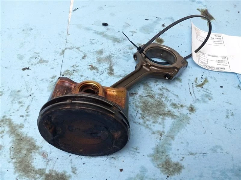 2011 NISSAN ALTIMA 2.5L PISTON - Image 1 of 4