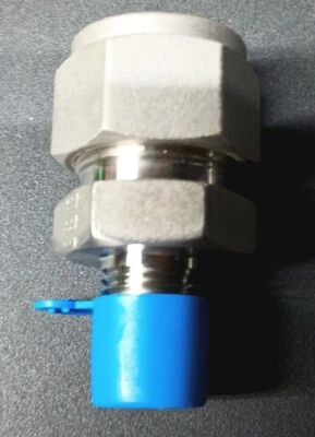 ISSD10MC4 Duolok 5/8" tube x 1/4" mnpt - Image 1 of 2