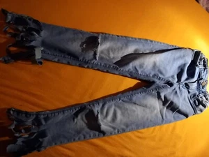 jeans mit Fransen und Löchern für Kinder, Grösse: 140, Marke: C&A - Bild 1 von 12