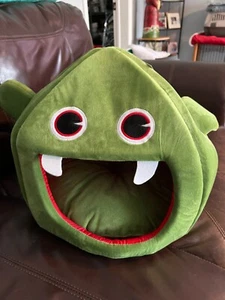 Halloween Fall Green Monster New w/ tags 15.94 X 15.75 x 14.17 Cat Dog Pet Bed - Picture 1 of 4