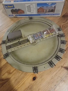 Alte Märklin H0 M-Gleis Drehscheibe plus BS Kibri Lokschuppen, LESEN - Bild 1 von 2