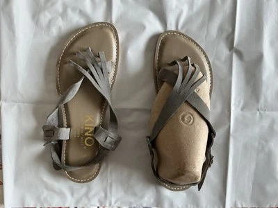 Sandalias Kino Araña Planas Cuero Gris 2 Correas Punta Redonda Hebilla Correa Talla 9M Foto 1 de 4