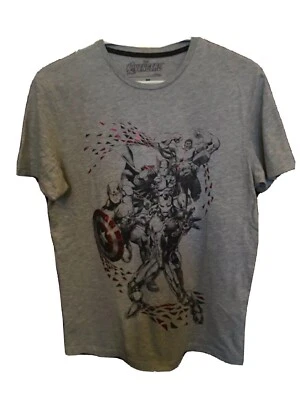 CAMISETA AVENGERS MARVEL CELIO GRIS TALLA (L) Foto 1 de 4