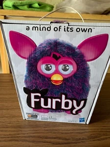 NEU VERSIEGELT! Hasbro lila Furby Spielzeug 2012 - Bild 1 von 5
