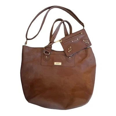 BCBG Mujer Marrón Bolso de Hombro Cartera Texturizado Imitación Cuero Grande con Tarjetero Foto 1 de 4