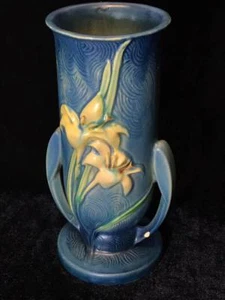 Roseville Pottery Zephyr Lily Vase 133-8 - Picture 1 of 10