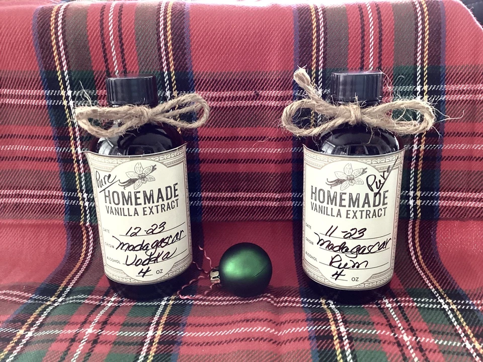 Madagascar Whole Bean Vanilla Extract . Pure, Home Made in Small Batches. 4 Oz. - Image 1 of 1