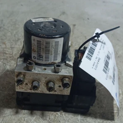 2014-2017 Jeep Patriot Abs Anti Lock Brake Pump Assembly W/o Hill Assist - Image 1 of 3