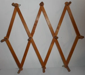 Kmart Akkordeon Holz 10 Klammer Gestell 3 Haken Aufhänger Wand Becher Garderobe Hut Schmuck Vintage - Bild 1 von 11