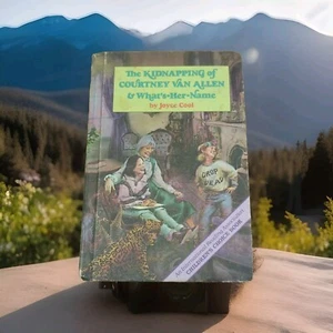 The Kidnapping of Courtney Van Allen and What'S-Her-Name Hardcover Joyce Cool - Foto 1 di 15
