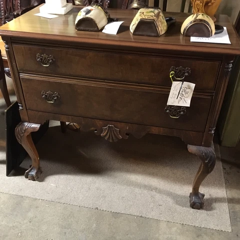 Beautiful Antique Berkley & Gay Vintage Walnut Ball & Claw Queen Anne Lowboy Cover