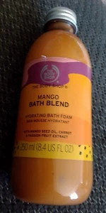 The Body Shop Bath Blends 250ml Hydrating VEGAN Bath Foam NEW Mango/Berry - Picture 1 of 2