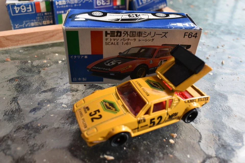 Tomica F64 De Tomaso Pantera Racing 1/61 Mint Boxed Rare colour - Image 1 of 1
