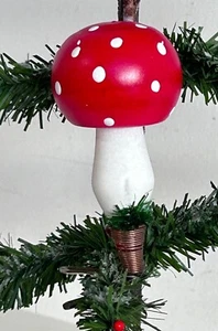 Alter Weihnachtsschmuck Christbaumschmuck Pilz auf Clip 5376/23 - Bild 1 von 5