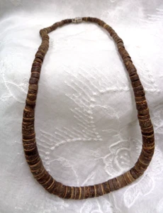 (a) Estate Jewelry ~ Screw Clasp HEISHI STYLE Beach Necklace ~ Brown / 18" L - Picture 1 of 4