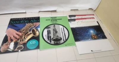 Lots of 4 Saxofon Alto, Solo for Alto Sax Player, Alto Sax Christmas Songs NEW - Image 1 of 4