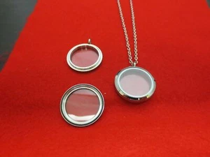 STAINLESS STEEL SILVER SCREW OPEN 30MM FLOATING CHARM LOCKET & 20 " CHAIN - Picture 1 of 3