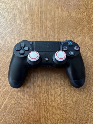 Controller Sony DualShock 4 V2 per PlayStation 4 Jet Black, PS4, joypad joystick - Immagine 1 di 3