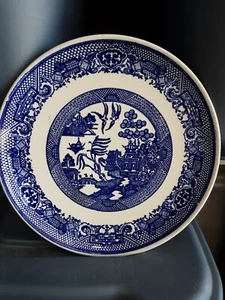 Royal China Plate - 9 1/4" diameter - Picture 1 of 1