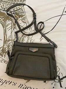 Simply Vera Wang Easton Crossbody Bag Handbag Purse