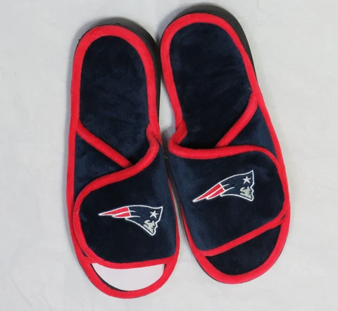NEW ENGLAND PATS NFL MEN SLIDE M (9-10) SLIPPERS FOCO PLUSH FOAM HOOK LOOP NWOT Cover