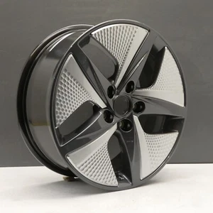 HYUNDAI IONIQ 17" FELGI ALUMINIOWE SZARE SREBRNE WKŁADKI OEM 52910G2600 ORYGINALNE X1 - Zdjęcie 1 z 14