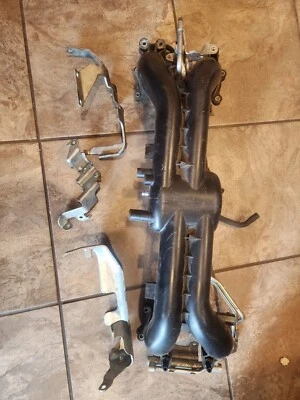 2008-2014 08-14 Subaru Impreza wrx intake manifold Fuel Rails Legacy Gt  - Image 1 of 4