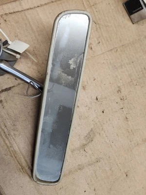 Espejo retrovisor Chevy Impala BelAir Chevelle 1968-1972 día noche 442 GTO GS OEM Foto 1 de 4