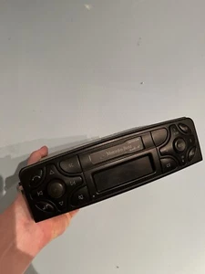 Mercedes Benz Autoradio mit Kasettenfach - Bild 1 von 4