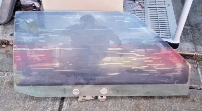 Puerta de pasajero Ford Mustang 87-93 ventana de vidrio Carlite derecha LOC-167DG Foto 1 de 4