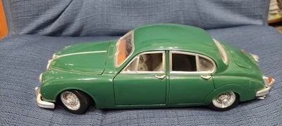 Jaguar Mark 22 Scala 1/16 Maisto - Immagine 1 di 4