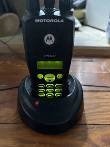 Motorola PR400 UHF 64 Channel Two Way Radio WITH BATTERY And Charger - Photo 1/11