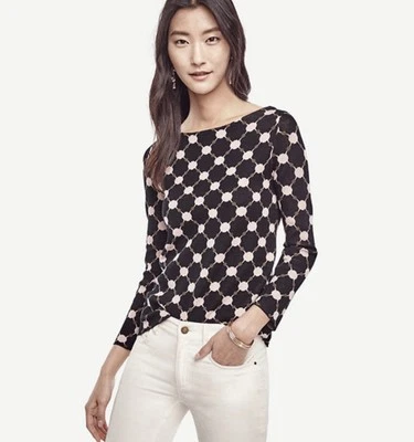 Suéter Ann Taylor Talla Extra Pequeño Manga Larga Negro Lunares Carrera -Y1 Foto 1 de 4