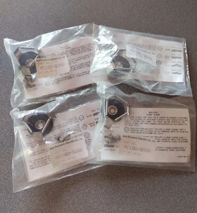 Lot of 4 New Brunswick 50mL Flask Clamps M1190-9000 Lab Orbital Platform Shaker - Picture 1 of 2