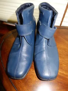 Hotter Ankle Navy Boots Size 91/2 Excellent Condition - Picture 1 of 3