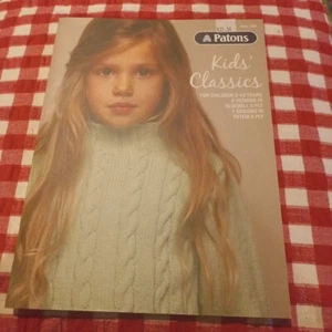 π Patons 1307 Kids Classics Size 2-10 Knitting Pattern Book 5 ply 8 Ply Child - Picture 1 of 17