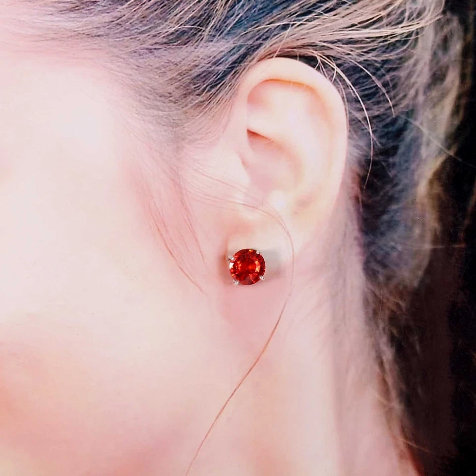 Brincos redondos de ouro branco 14k com safira laranja para o Natal - Imagem 1 de 4