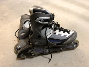 Salomon Damen Inlineskates Größe 38 plus Schonerset Knie, Ellbogen, Handgelenk - Bild 1 von 7