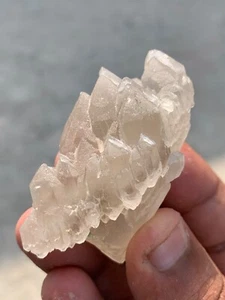 Quartz Crystal - Picture 1 of 6
