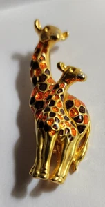 Prendedor/broche esmaltado madre y bebé jirafa - Imagen 1 de 12