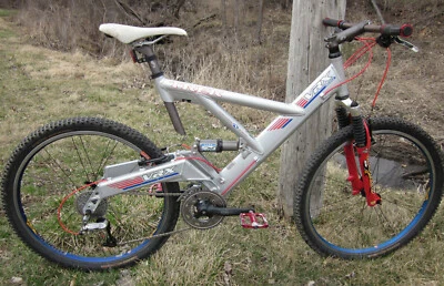 Trek  VRX 300 bicycle 19" large frame.  2000 model year.  Manitou fork - Image 1 of 4