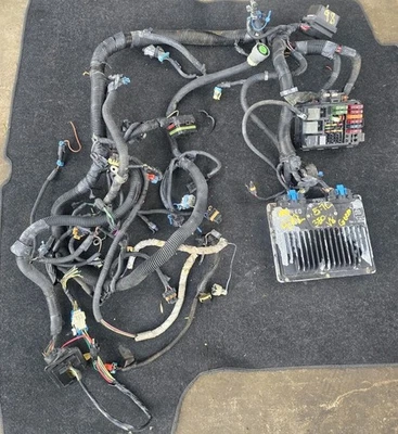 96 97 98 99 CHEVY GMC SILVERADO SIERRA  5.7L 350 V8 ECM ENGINE Harness Complete - Image 1 of 4